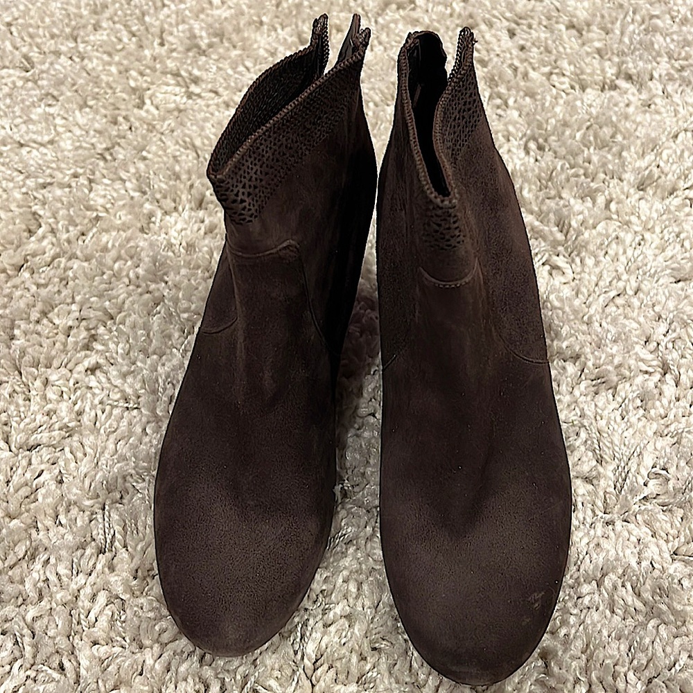 AERIN Shorebold Wedge Ankle Booties Brown Suede Zip Up 3.5" Heel Womens 7.5 M